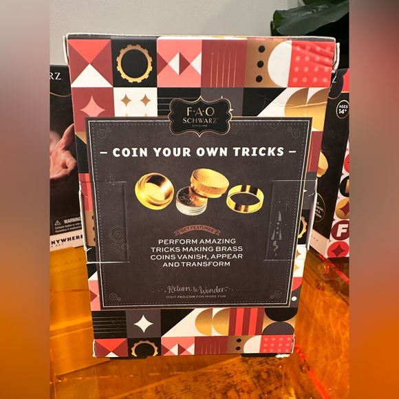 FAO Schwarz Magic Bundle 4-Piece Set • Dynamic Coins & Light From Anywhere • NIB - Picture 6 of 8